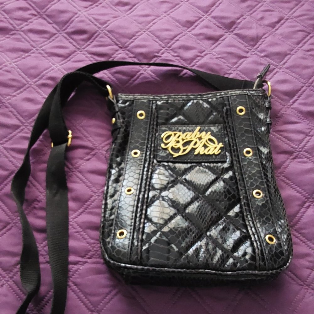 Purses - Picture 7 of 9